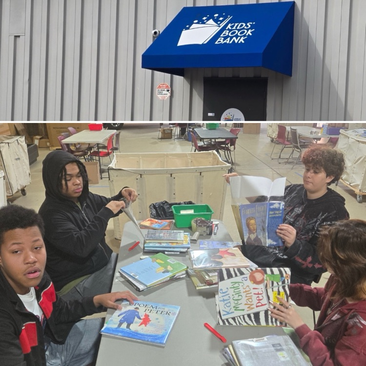 students volunteering