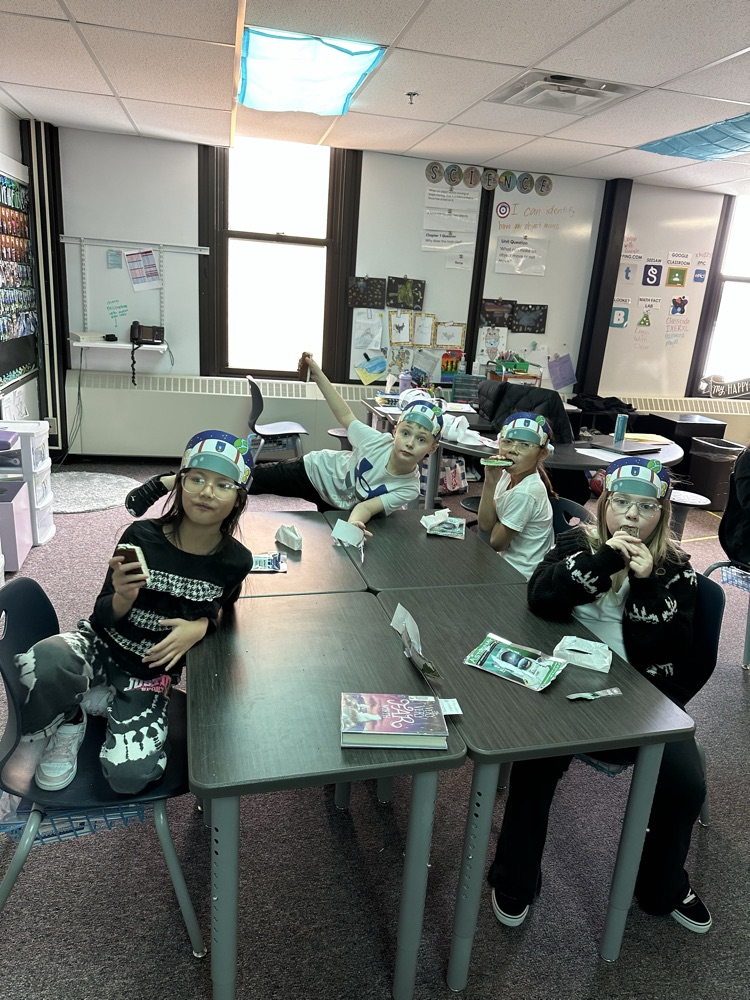 students enjoying astronaut food
