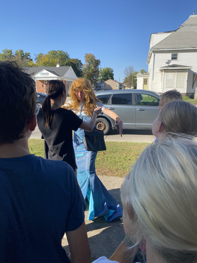 Scarecrow Decorating