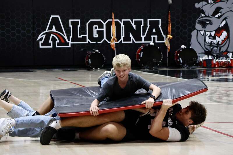 Homecoming games 2026