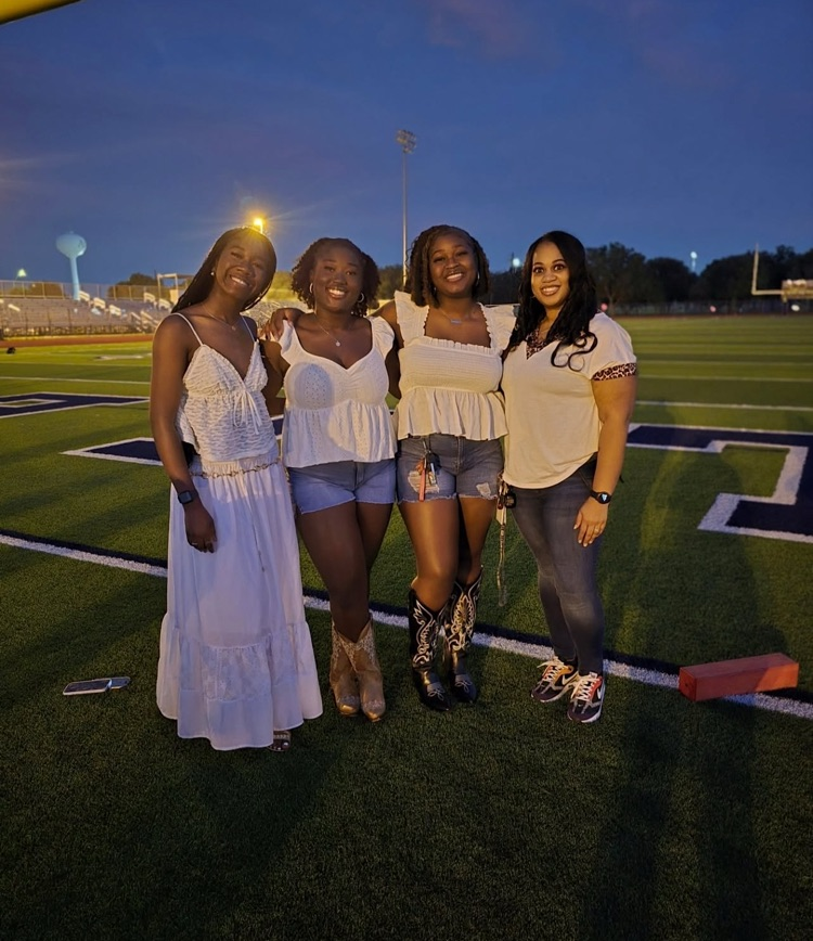 Senior Sunrise was a hit! Seniors we hope you had a great time creating memories with your friends and classmates! #Cohort2026 #RamNation 