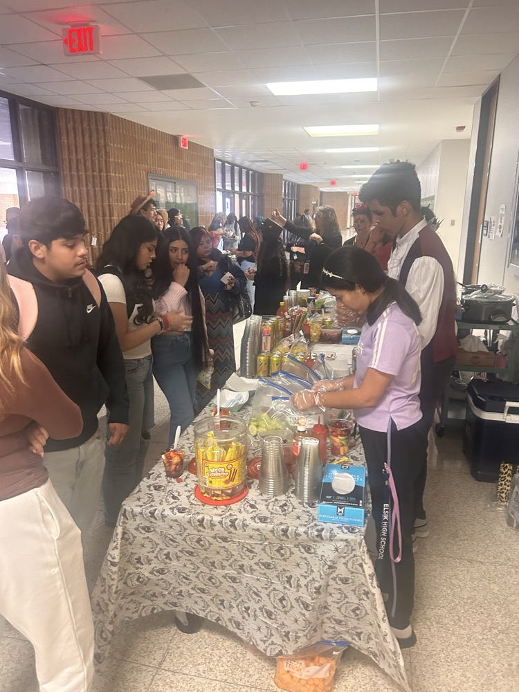 Our students had a spooktacular time celebrating Food Frenzy on Halloween! From tasty treats to festive costumes, the day was filled with fun, laughter, and Ram spirit.
