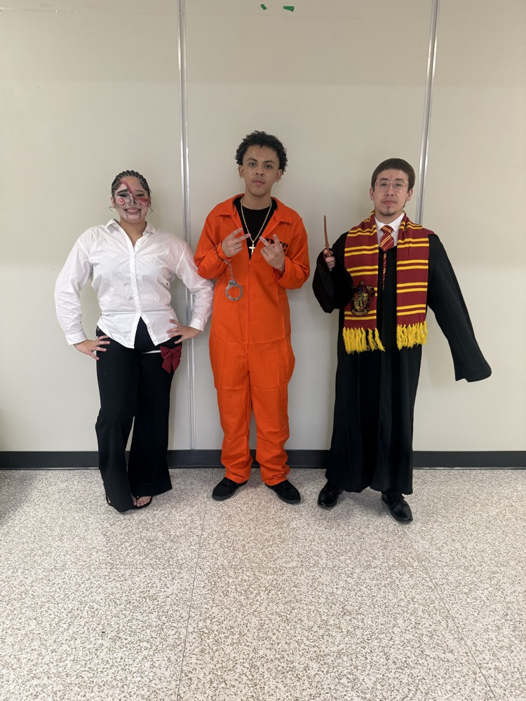 Our Rams showed up in style for Halloween! From creative costumes to festive fun, Elsik students brought the spirit of the season to campus. 💙🤍 #RamPride #HalloweenAtElsik #CreativeRams