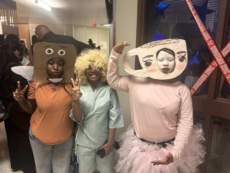 Halloween was a hit at Elsik! Our students had a blast dressing up and showing their Ram pride in the most creative ways. 💙🤍 #RamPride #HalloweenCelebration #ElsikSpirit