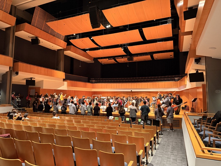 Elsik High School Orchestra attened Music Day at Sam Houston State! What a great opportunity for these kids to experience a day in a life of a music major. They took 2 classes, a master class & played with their symphony.