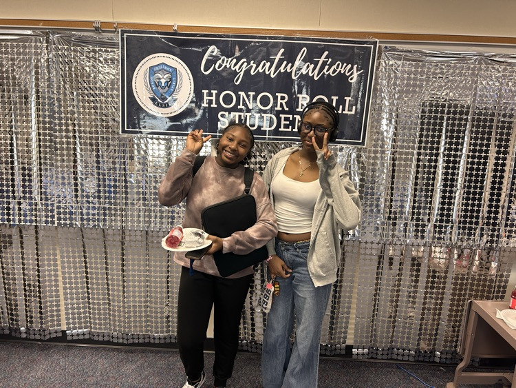 We’re proud to celebrate our Honor Roll students with a special Chick-fil-A breakfast. Your hard work and dedication deserve to be recognized — keep striving for greatness, Rams. #ElsikPride #HonorRoll #RamExcellence 