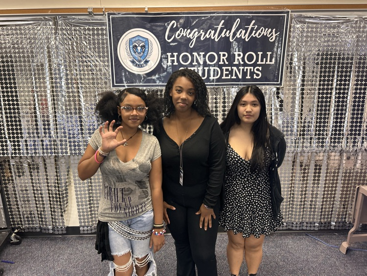 We’re proud to celebrate our Honor Roll students with a special Chick-fil-A breakfast. Your hard work and dedication deserve to be recognized — keep striving for greatness, Rams. #ElsikPride #HonorRoll #RamExcellence 