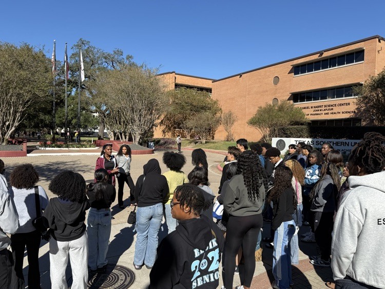 Future college scholars in the making! Elsik High School students enjoyed touring Texas Southern University, connecting with campus leaders, and seeing firsthand what college life has to offer. #ElsikExcellence #LeadingTheWay