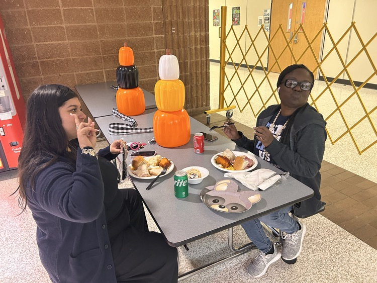 Our Elsik High School Thanksgiving Luncheon was a wonderful moment to pause and appreciate the incredible team that supports our students daily. Thank you for all you do.