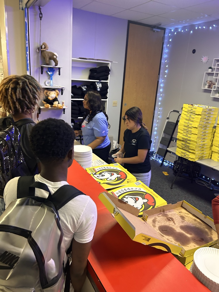 Food Frenzy was full of smiles, snacks, and school pride yesterday. We appreciate our students and staff for making the event a memorable part of the day.