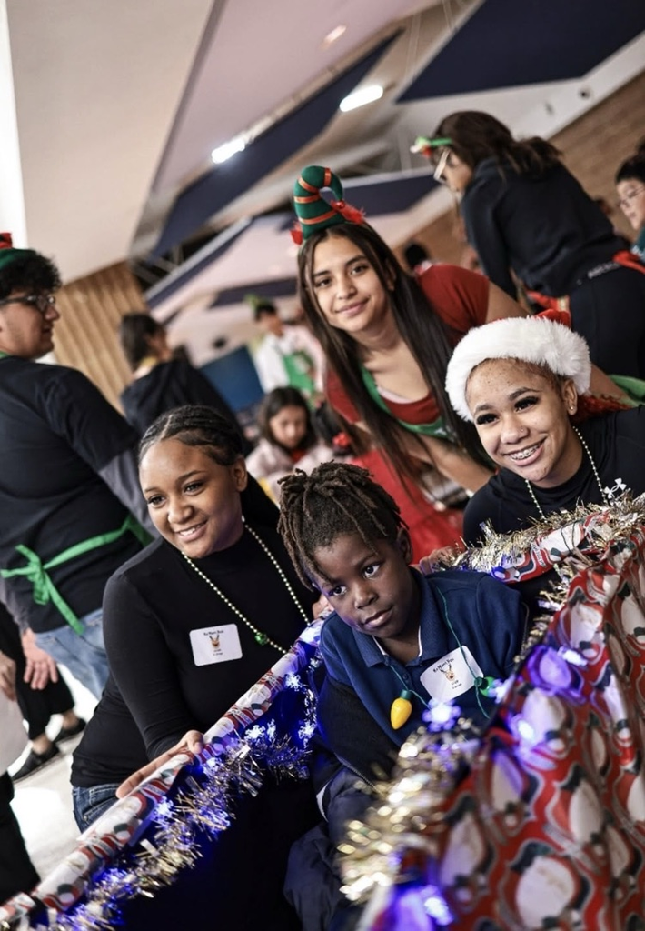 Our Elsik Rams brought the energy with an amazing event for students across Alief ISD! 🔥🐏  Huge shoutout to Ms. Newman for making it fun, memorable, and unforgettable!