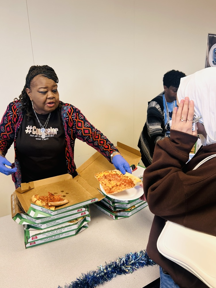 What a celebration for our Honor Roll students! 🎉 Shoutout to our Mighty Rams for their commitment to academic success—over 600 slices of pizza served in honor of their hard work and dedication! #RamNation