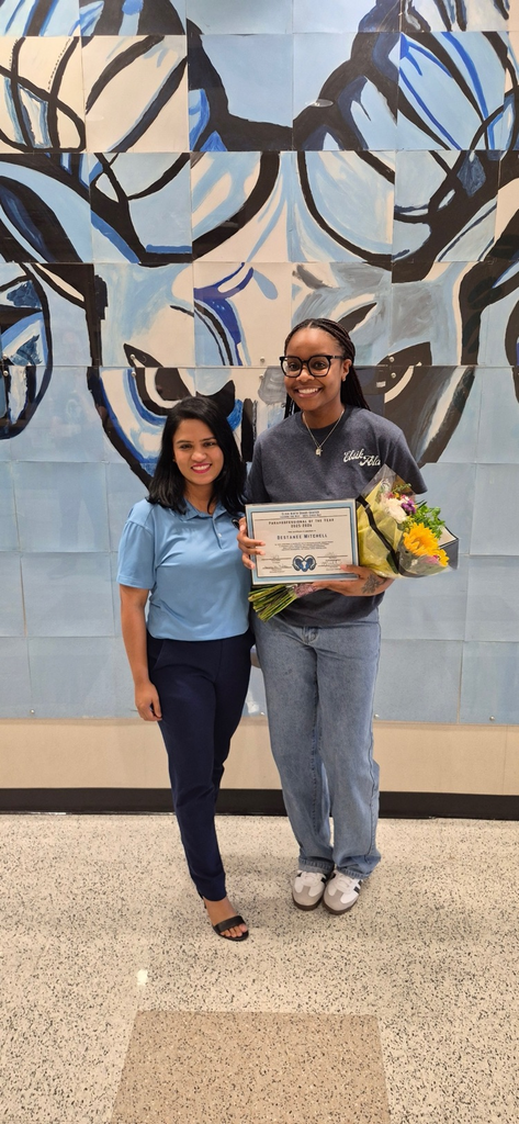 Congratulations to Destanee Mitchell on being named ENGC’s 25–26 Paraprofessional of the Year! Thank you for your dedication, support, and positive impact on our students and campus. We are proud to celebrate you! 