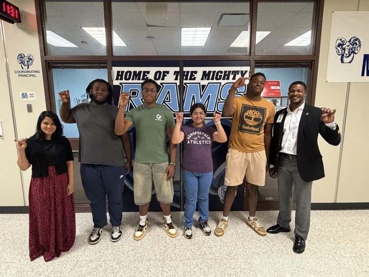 Congratulations to Jayveion, David, Braylon, and Lluvia on being selected as recipients of the Sammy O’Brient Scholarship. Your dedication, hard work, and academic achievement are commendable. We are proud of your accomplishments.