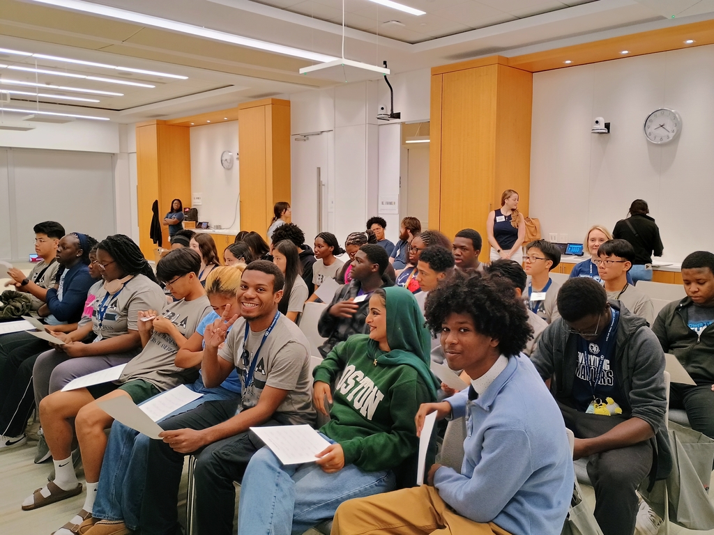 Students explored careers at ConocoPhillips through leadership Q&A, campus and technology lab tours, and conversations with recent hires. Thank you Mrs. Kim & Mrs. Cashion for organizing this great experience!