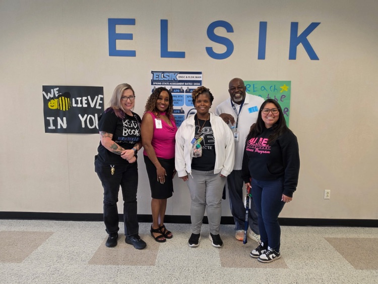 Celebrating excellence at Elsik! 🎉 The 9th Grade Staff proudly honored Ms. Wells as our 2025–2026 Teacher of the Year. Your dedication, passion, and impact on our students inspire us all. Thank you for leading the way! #LeadTheWay #ElsikPride