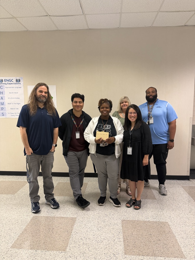 Celebrating excellence at Elsik! 🎉 The 9th Grade Staff proudly honored Ms. Wells as our 2025–2026 Teacher of the Year. Your dedication, passion, and impact on our students inspire us all. Thank you for leading the way! #LeadTheWay #ElsikPride