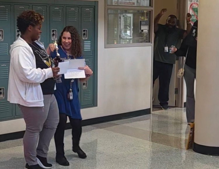 Celebrating excellence at Elsik! 🎉 The 9th Grade Staff proudly honored Ms. Wells as our 2025–2026 Teacher of the Year. Your dedication, passion, and impact on our students inspire us all. Thank you for leading the way! #LeadTheWay #ElsikPride