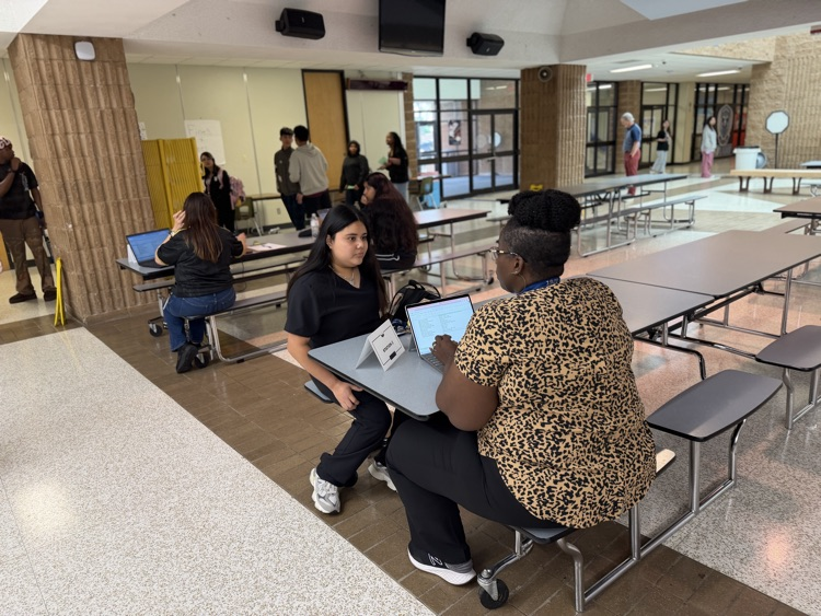 Class of 2026 is stepping confidently toward graduation through the Phonetic Spelling Event led by Olga O’Neal—building literacy, precision, and confidence for college, careers, and a future full of opportunity. 