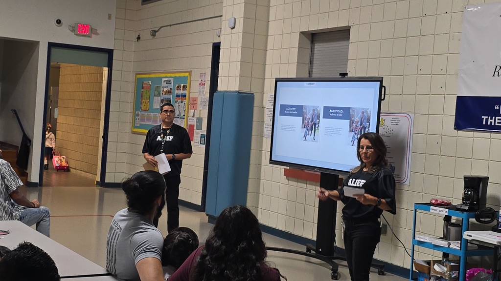 Presenters lead a discussion during the Rees PVAA All Pro Dad meeting.