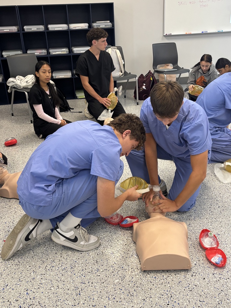 Health Care Science Foundations students learn basic life support skills
