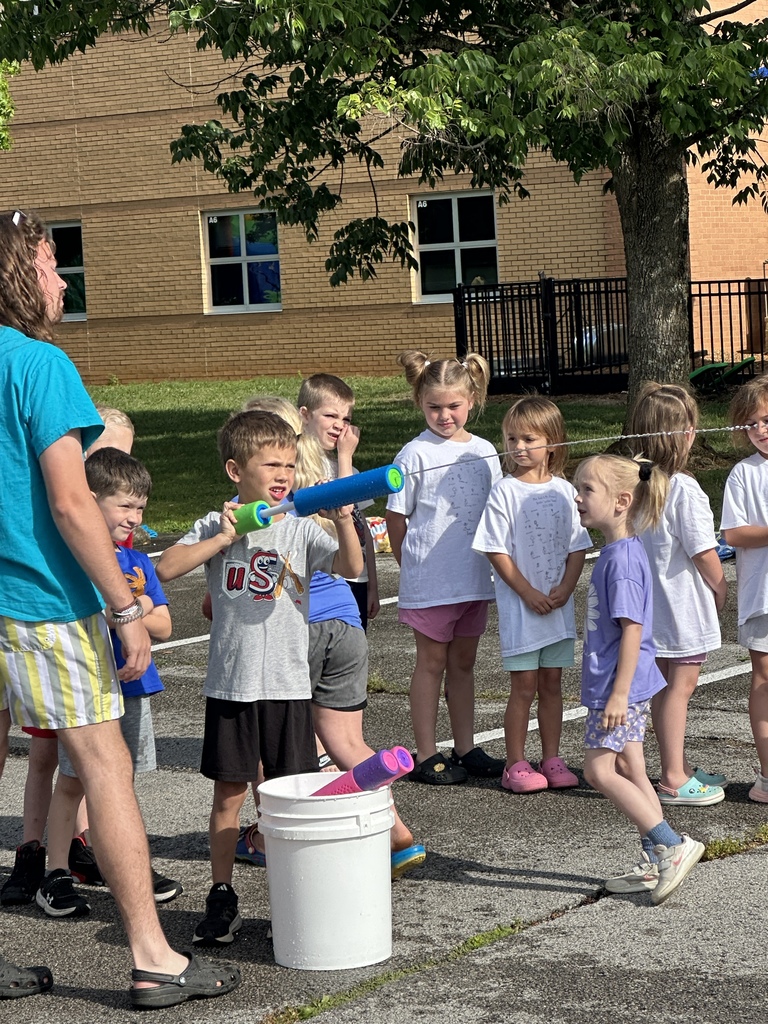 K/1 Field Day, & 2/3 Beach Day
