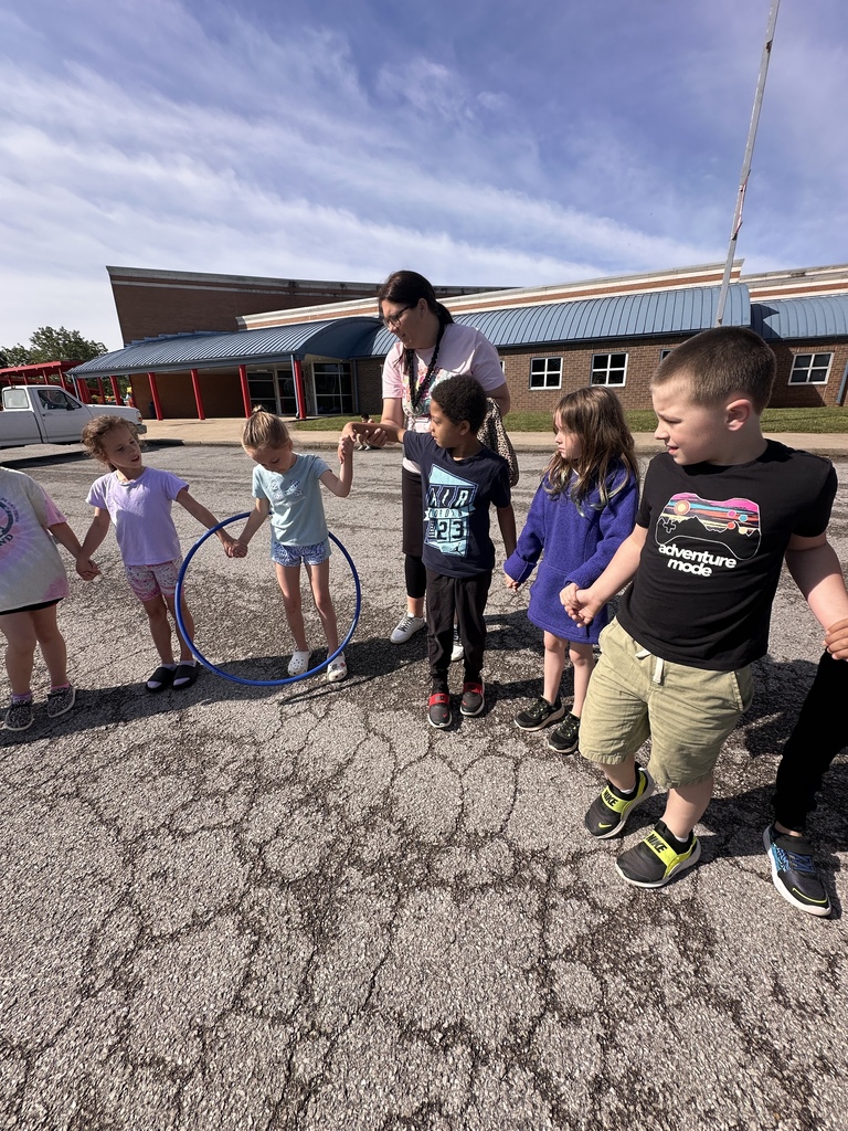 K/1 Field Day, & 2/3 Beach Day