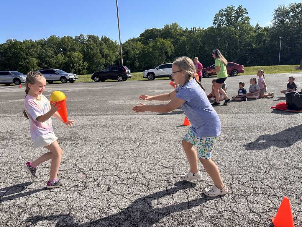K/1 Field Day, & 2/3 Beach Day