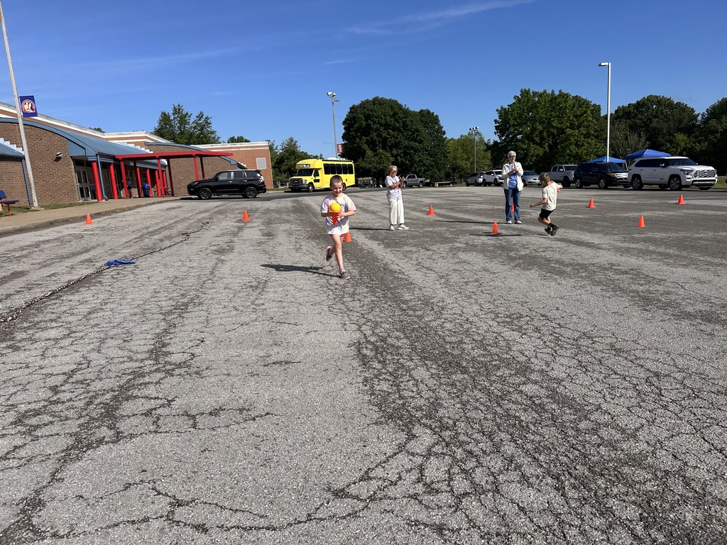 K/1 Field Day, & 2/3 Beach Day