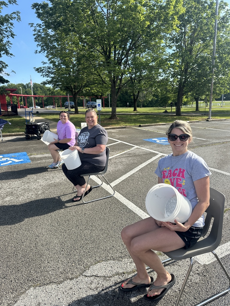 K/1 Field Day, & 2/3 Beach Day