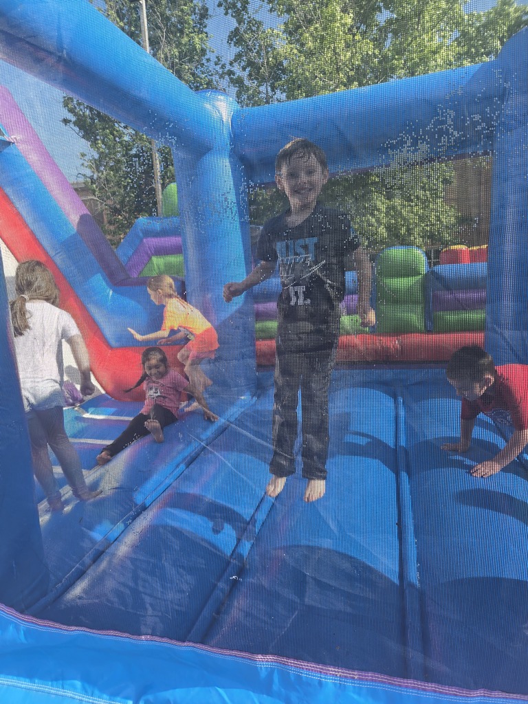 K/1 Field Day, & 2/3 Beach Day