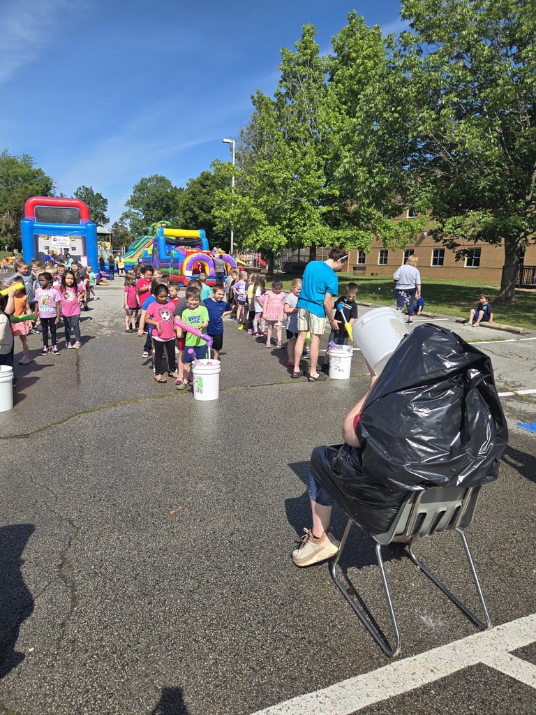 K/1 Field Day, & 2/3 Beach Day