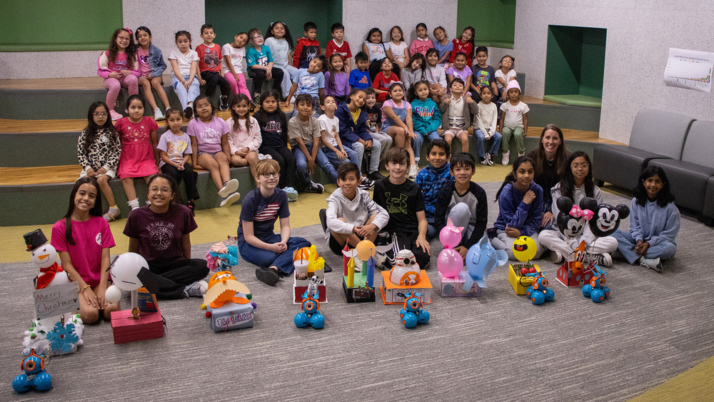 Chandler balloon parade students with their floats