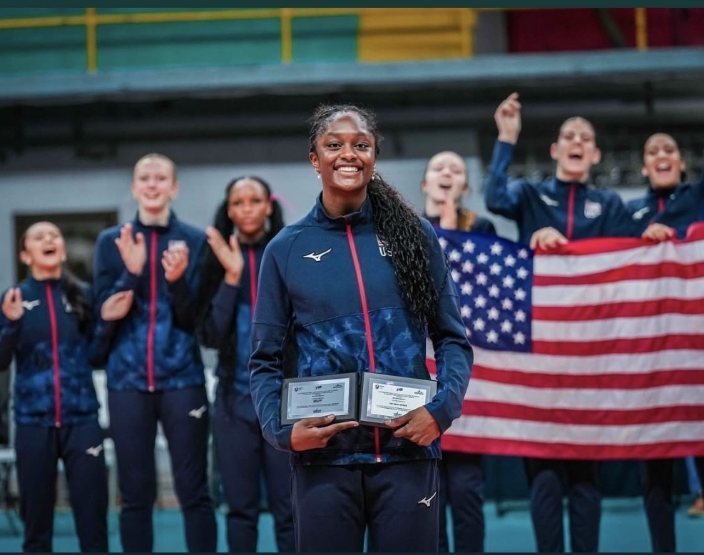 Maya Ogbogu with U17 Volleyball Team awards