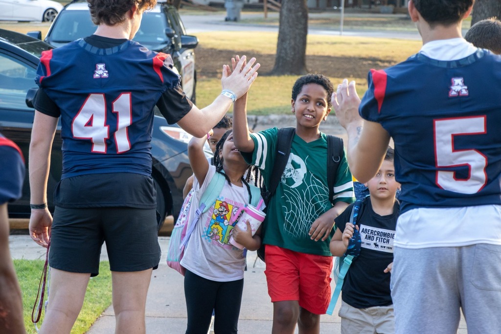 AHS Athletes Greet Story Students