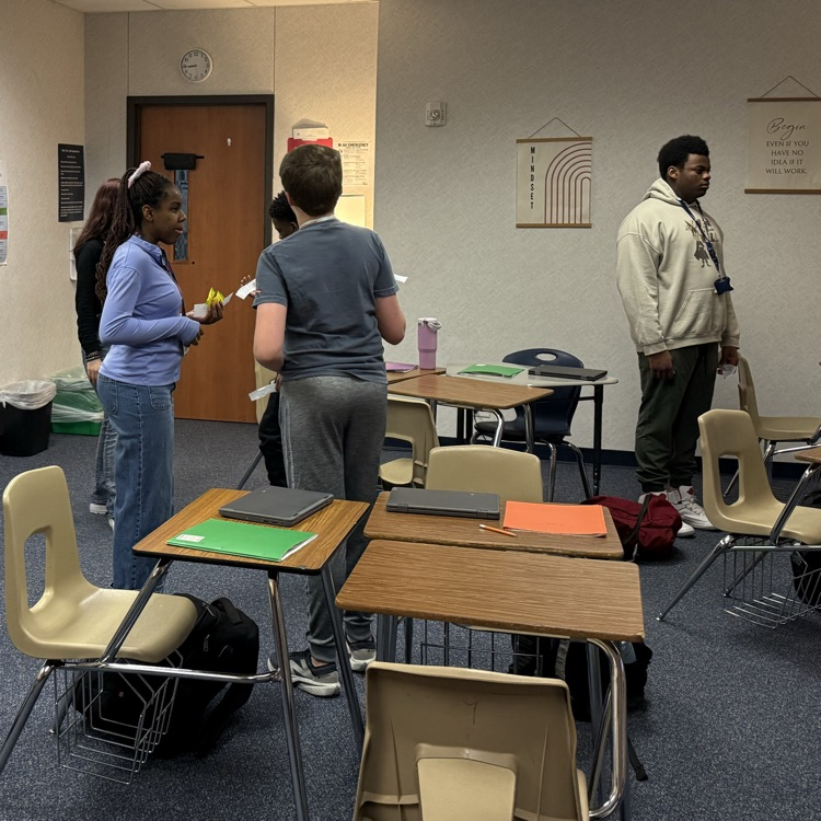 rs. Villarreal’s class partnered up with classmates to read different scenarios and discuss the choices they would make. 