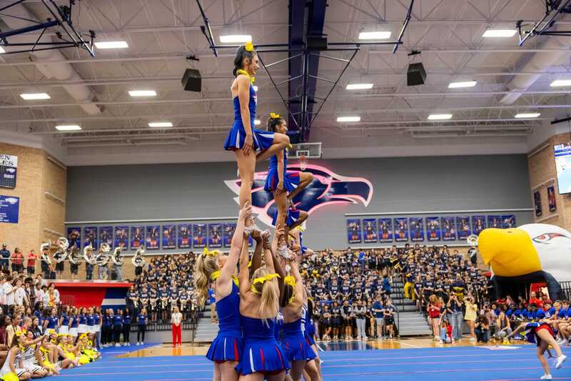 Allen High School Cheer Perform