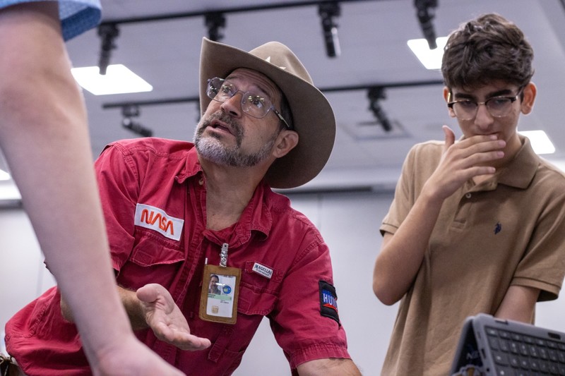 NASA Hunch instructor meets student