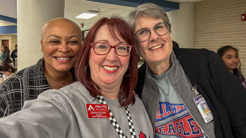 Curtis Principal Sonya Pitcock and Foundation for Allen Schools supporters at Middle School Expo NightMiddle School Expo Night