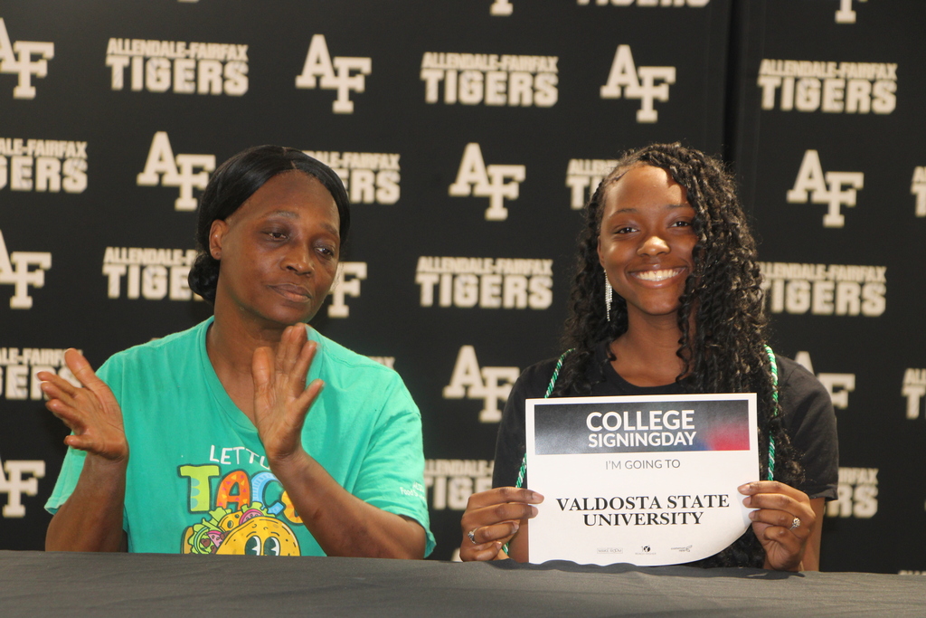 senior signing day