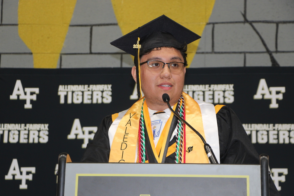 graduation speakers