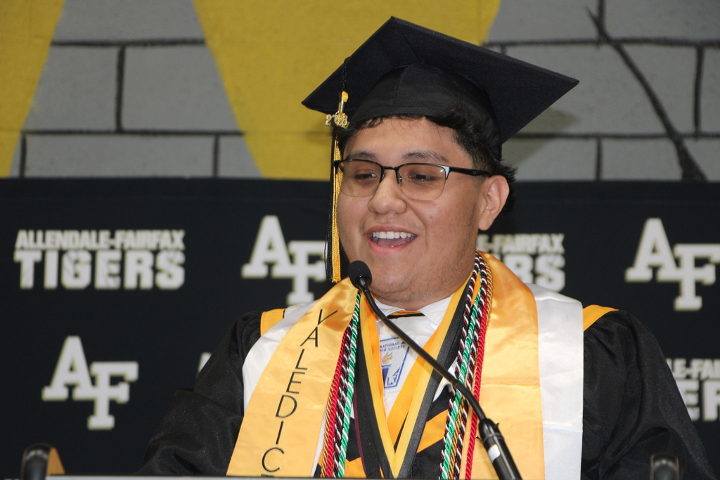 graduation speakers