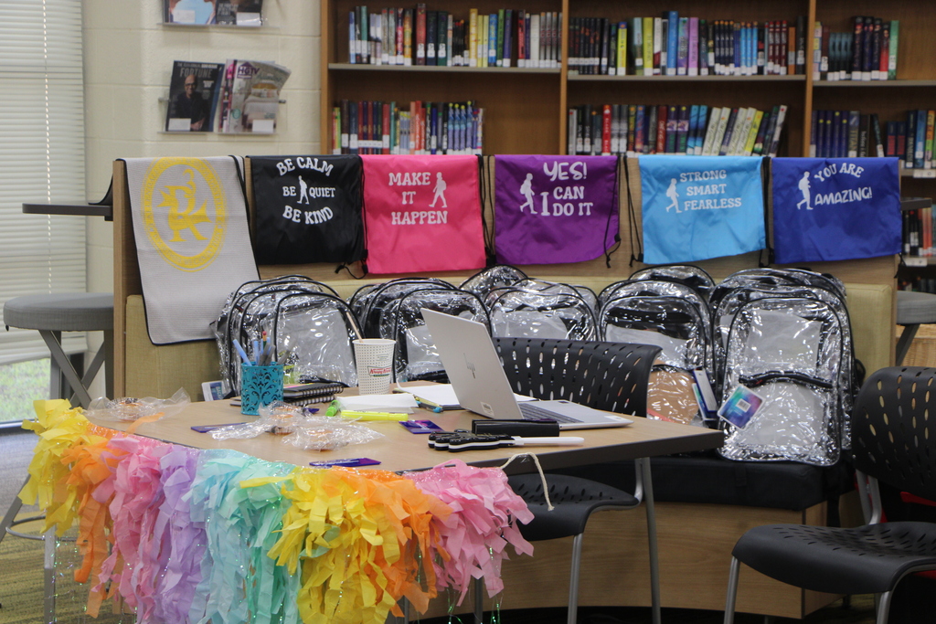 senior orientation back to school giveaway