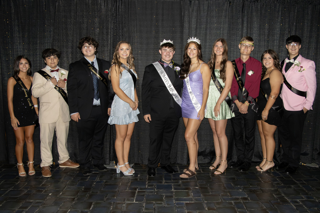 picture of the homecoming court at the dance