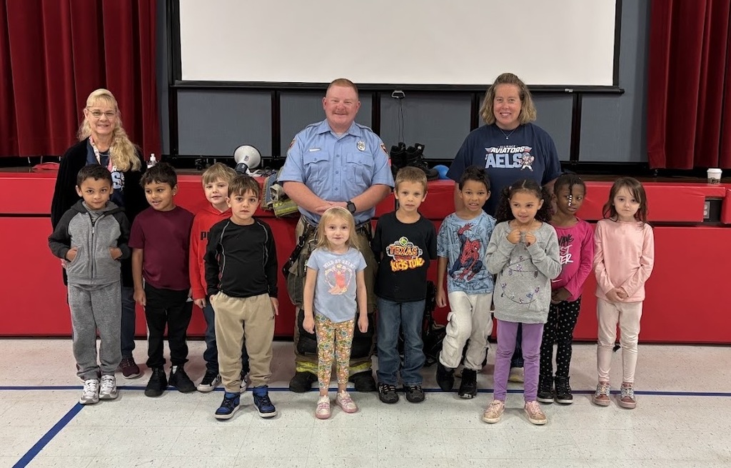 group pic of Megan Harper & Cindy Gaines' class