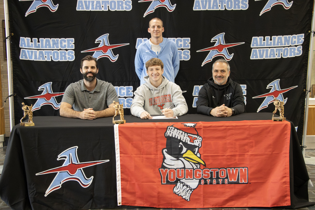 Bo davis with his coaches
