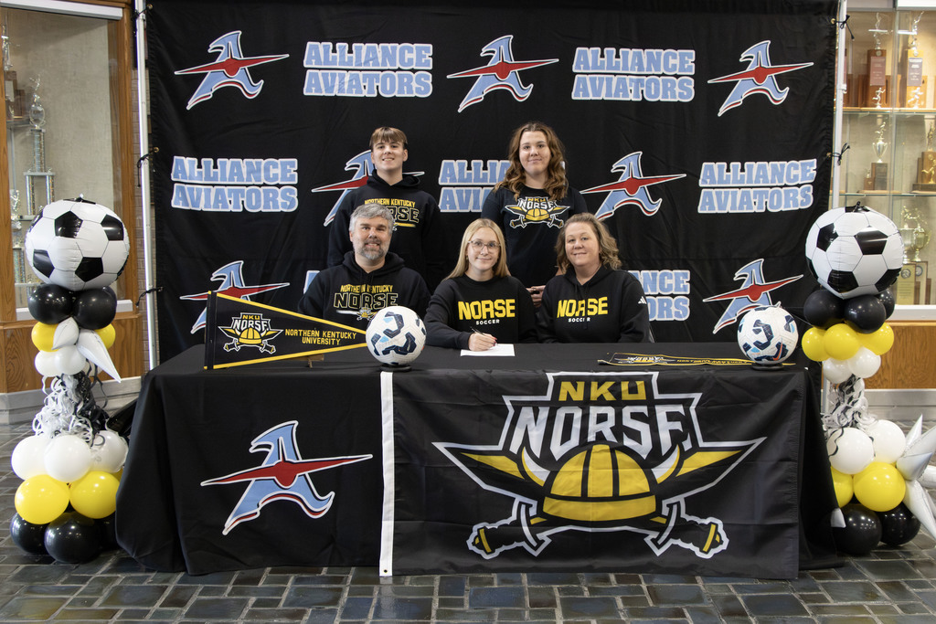 Zellie with her parents and siblings