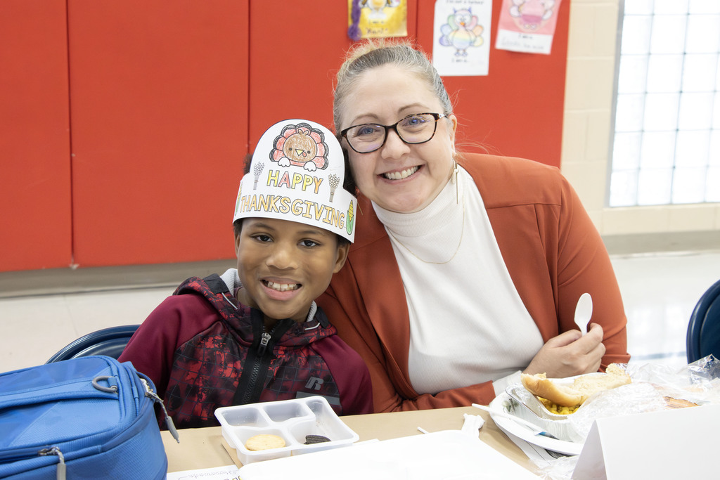 Special guests eating with the students