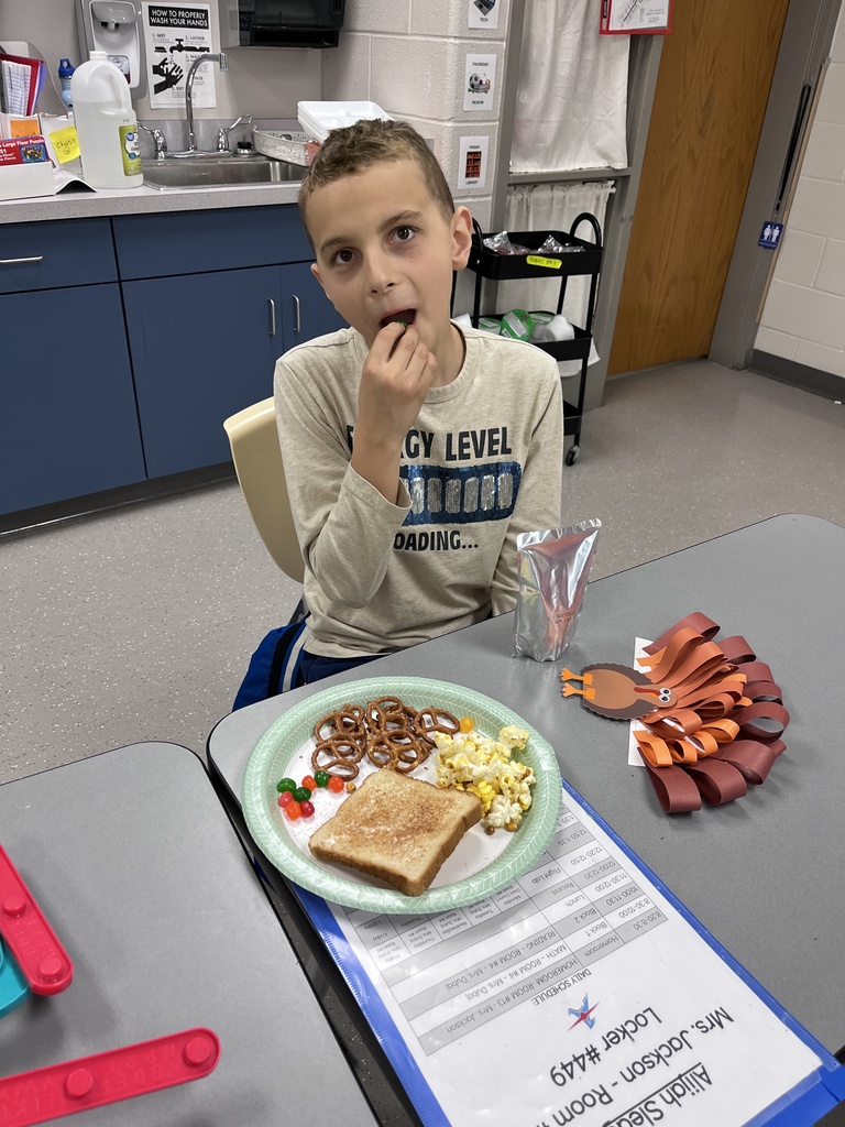 Students eating snacks
