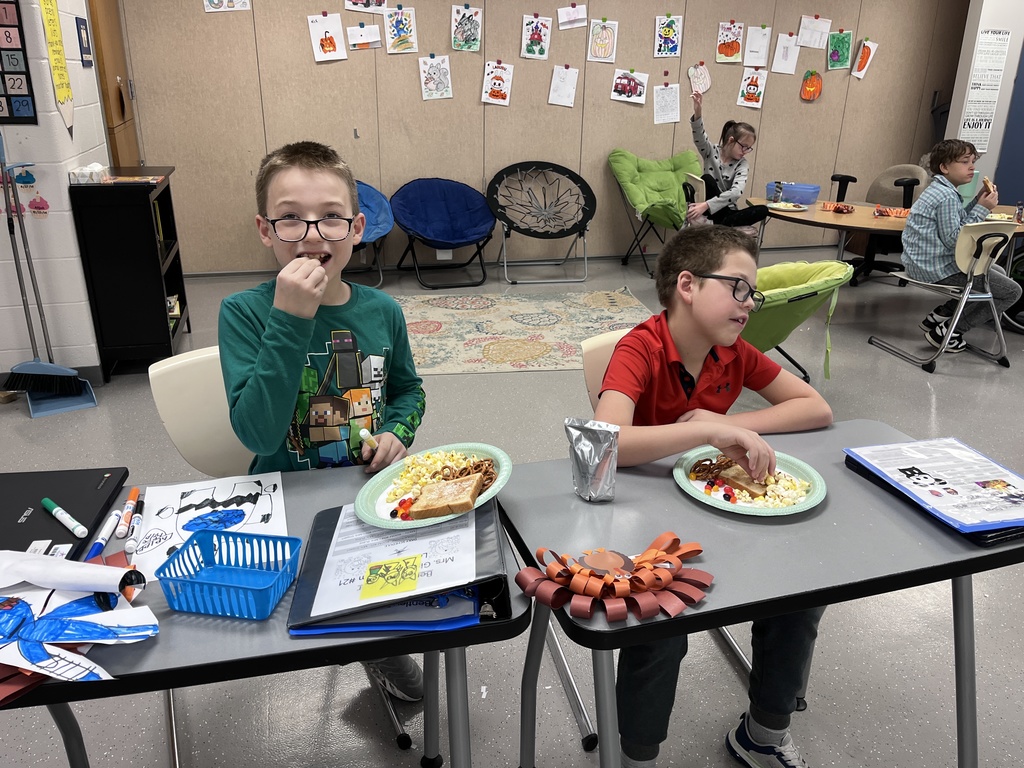 Students eating snacks